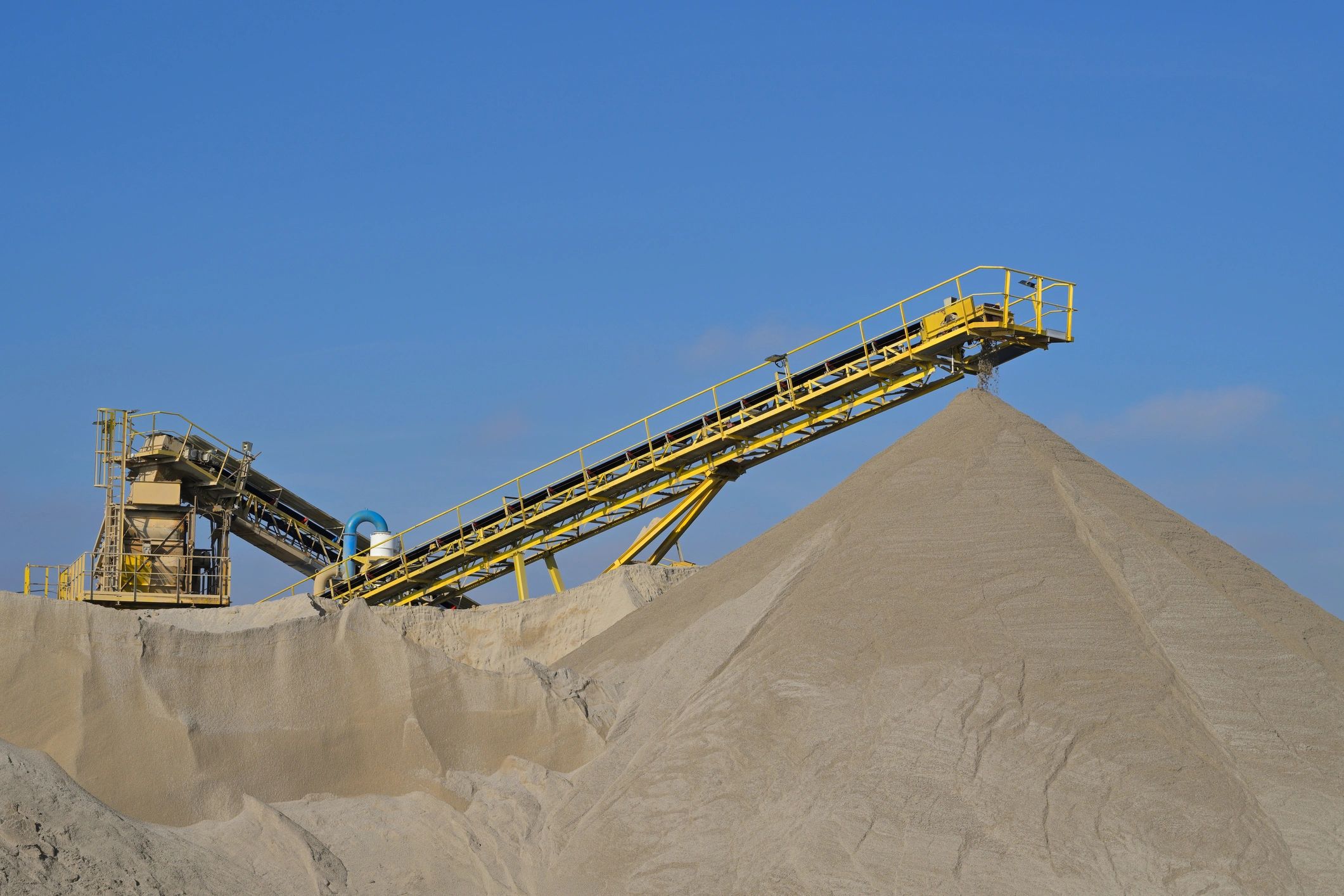 Rock and gravel landscape materials